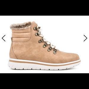 SZ:8 Cliffs by White Mountain Winter Boots. NWT.